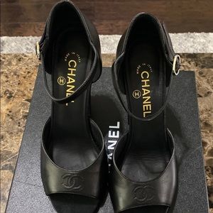 Pre loved Chanel 4 inches heel sandals 9.5